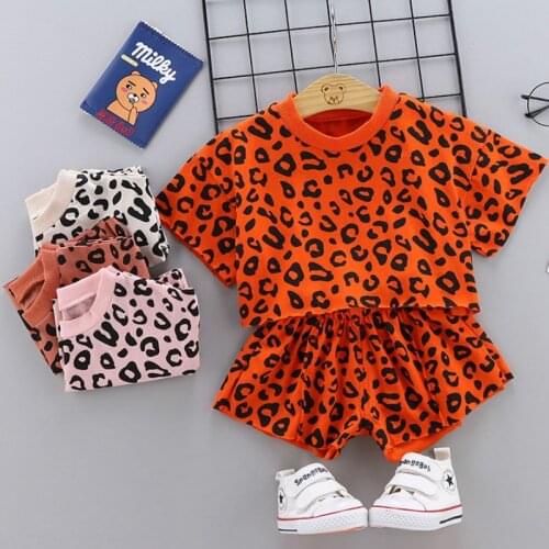 Childrens Summer Wear 0-4 Years Old Baby Girl Leopard Print Round Collar Short-sleeved T-shirt Five-piece Pants Two-piece Set