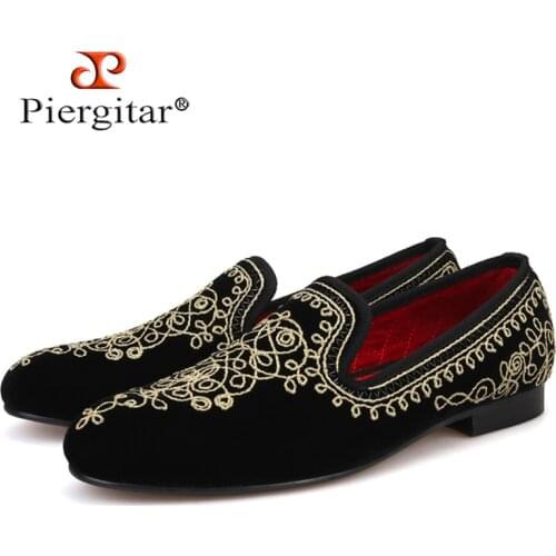 Piergitar Luxurious Embroidered Motif Paisley Men Velvet Loafers Handmade Men Moccasin For Wedding Party And Banquet Plus Size