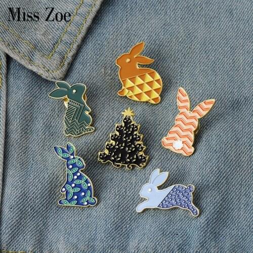 Pattern Tattoo Rabbit Enamel Pins Custom Hand Drawing Animals Brooch Lapel Badge Bag Cartoon Jewelry Gift for Kids Friends