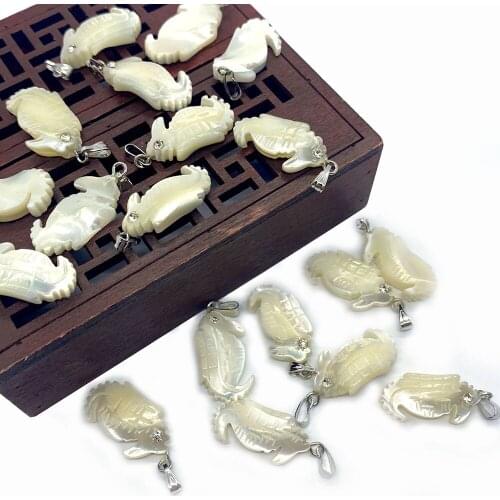 5pcs Natural Sea Water Shell Pendant Seahorse Shape Carved White for Necklace Jewelry Making Design Sense Size 12x22mm