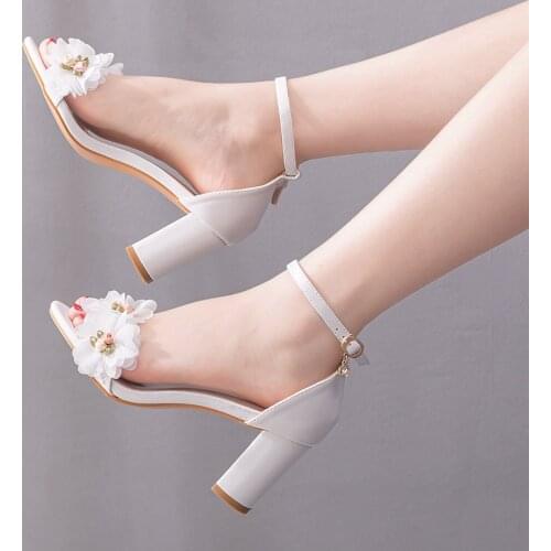 Crystal Queen Fashion High Heels Women Pumps Sexy Ladies White Lace Flower Thick Sandals Wedding Shoes Big Size