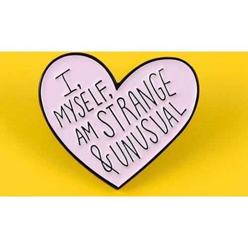 Simple And Exquisite I Myself ,Am Strange & Unusual Lapel Pins Purple Heart Love Lovers Brooches Jewelry Collar Coat Ornaments