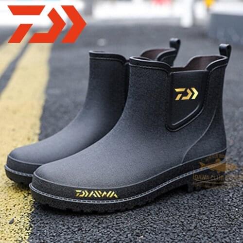 DAIWA Fishing Wading Shoes Waterproof DAWA Fishing Water Shoes Men Wear-resistant Non-slip Rain Boots Hunting Anti-skid Shoes
