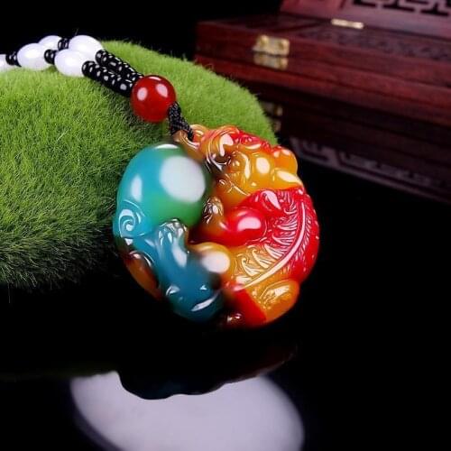 Natural Color Jade Pixiu Pendant Necklace Chinese Hand-Carved Charm Jewelry Amulet Fashion Accessories for Men Women Lucky Gifts