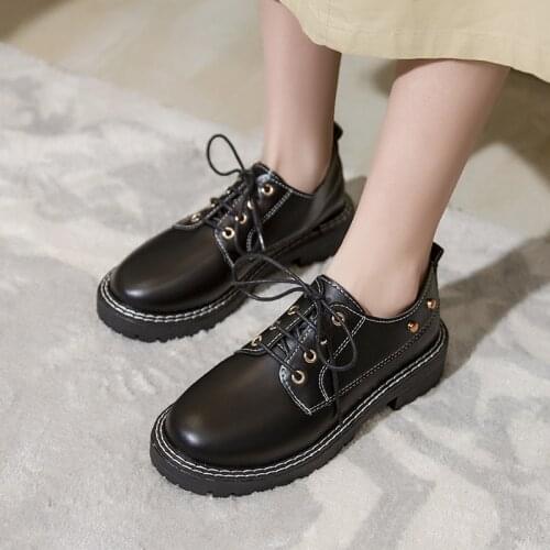 Spring Women Shoes Fashion Lace Up British Style Ladies Oxfords Patent Leather Platform Slip On Female Comfort Footwear U18-57