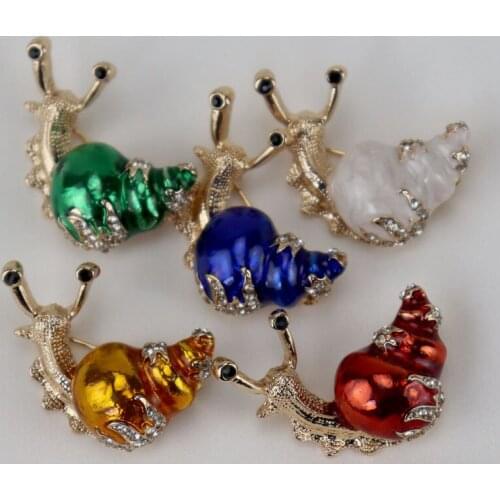 2020 European and American retro style Enamel inlay semi-precious stones snail conch cute brooch