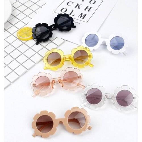 2019 Summer Fashion Brand Designer Kids Sunglasses Lovely Flower Vintage Round lens Sun glasses Girls Cool Party Eyewear UV400