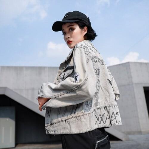 Autumn Fashion Women Gray Denim Coat Loose And Thin Letter Printing 2021 New Trend Graffiti Short Jacket LL100