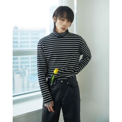 Mens T-shirt long sleeve autumn striped T-shirt Korean fashion high collar large mens loose bottomed top trendy men