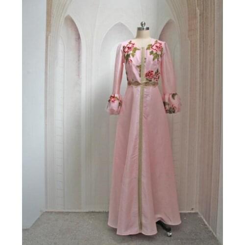 Spring And Autumn New Middle East Muslim Arab Embroidery Pink A-line Fashion Elegant Dress Large Size Womens Muslim Clothes