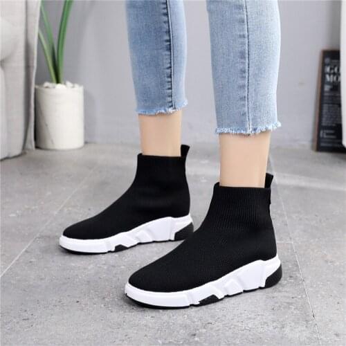 New Women Shoes Classics Sneakers Spring Autumn Style Woman Fashion Casual Loafers Ladies Socks Shoes Student Run Trainers