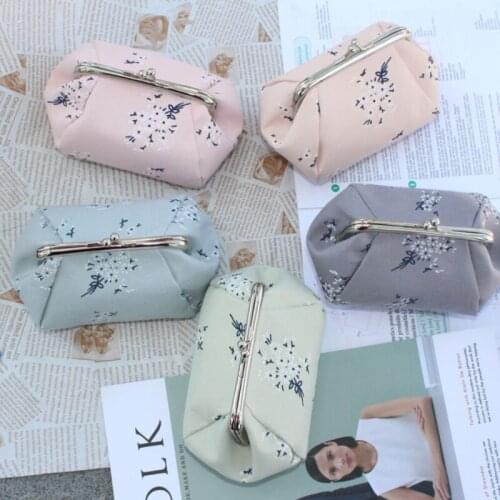 1pc Fashion Women Girls Retro Purse Lady Mini Purse Flower Buckle Coin Purse Small Wallet Purse Hand Holding Purse