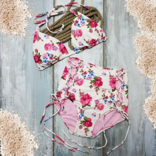 Bikini Nostalgia Retro Vintage Flores Hotpants Braga Alta Blanco Traje De Baño
