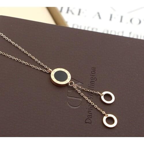 Fashion Women Necklace Stainless Steel Black White Shell Necklaces With Roman Numeral Luxury Women Wedding Jewelry Collars N091