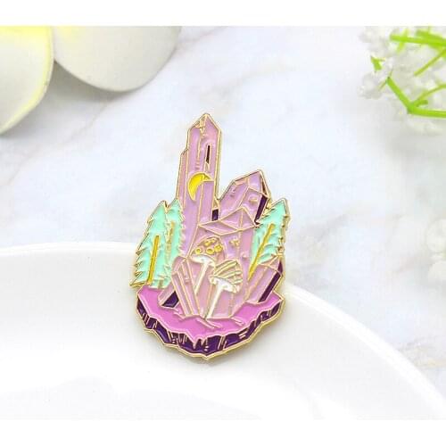 The Mushrooms In The Creative Glacier Thrive Brooch Fashion Crystal Glacier Trend Backpack Badge All-match Clothing Accessories