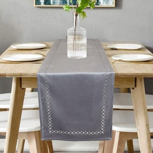 Aki's Gift Table Tracks