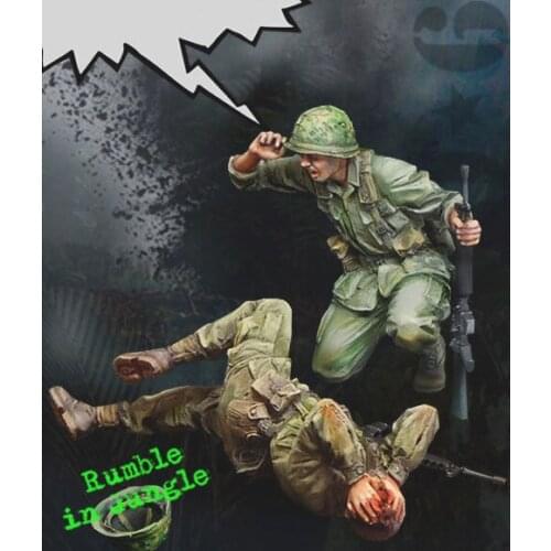 1/35 Scale Unpainted Resin Figure Medic 2 figures GK figure