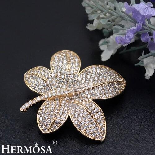 HERMOSA JEWELRY Exquisite Zircon Lucky Leaf Design Brooch For Women Yellow Gold Pins Brooches Shiny Party Gift Wedding Jewellery