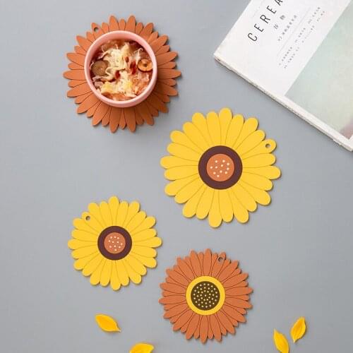 1PC Sun Flower Heat Insulation Table Mat Silicone Sunflower 3 Sizes Anti-skid Tea Cup Milk Mug Coffee Cup Pot Pan Coaster Pad