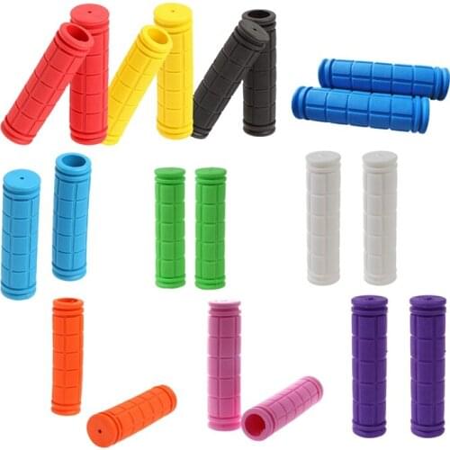 Mountain Bike Grips Screw Handles Handlebars Trekking Soft Rubber 1 Pair White