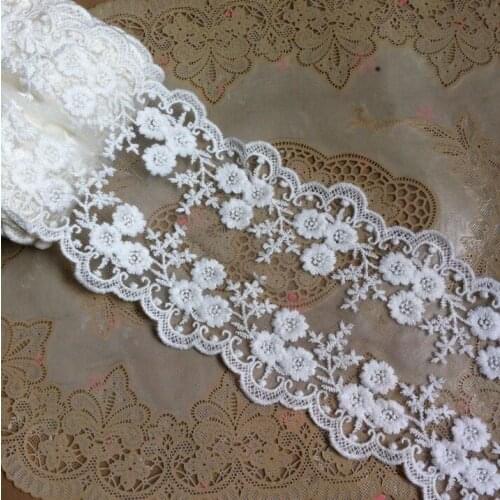 Free Shipment 2 Meters Light Beige Ivory Embroidery Lace Fabric Floral Ribbon Lace Scrabooking Lace for Bow Wedding Decoration