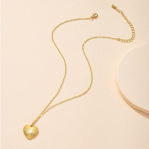 New Alloy Metal Texture Love Necklace Simple Retro Heart-shaped Necklace For Women Girls Fashion Jewelry