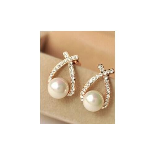 Korean version of the high-grade crossover fashion imitation pearl earrings lady jewelry shiny Fangzuan Free shipping