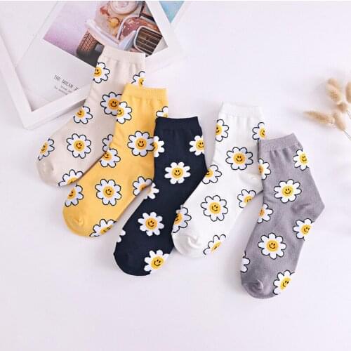 Streetwear Flower Cute Socks Women Japanese Korean Harajuku Style Kawaii Socks Autumn Winter for Ladies