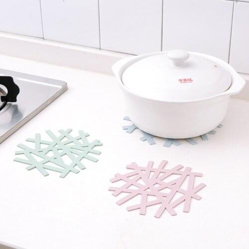 Korean version of the creative home insulation pad irregular table mat anti-hot table mat anti-skid coasters
