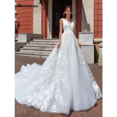 High-End Deep V-Neck Sleeveless Chapel Train Wedding Dress for Women Luxury Embroidery Appliques Tulle Backless Bridal Ball Gown