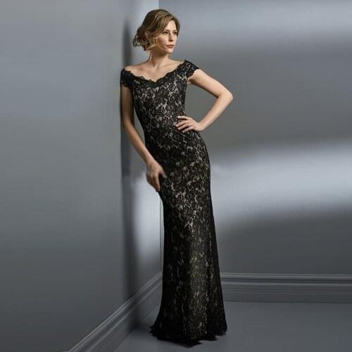 Modern Classic Black Lace Mermaid Mother of the Bride Dresses Cap Sleeves V Neckline Wedding Guest Gowns Full Length 2021 New