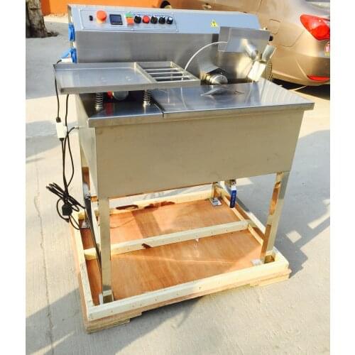 Chocolate melting pouring furnace chocolate melter with 60/30kg melting pot chocolate tempering machine include vibration table