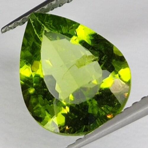 Gem gemstone GREEN PERIDOT fantasy Faceted 2.93ct. 11x9mm