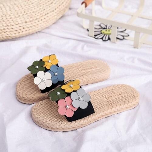Summer New Womens EVA Slippers Fashion Faux Straw Weaving Slides Female Outdoor Antiskid Flowers Sand Beach Sandals