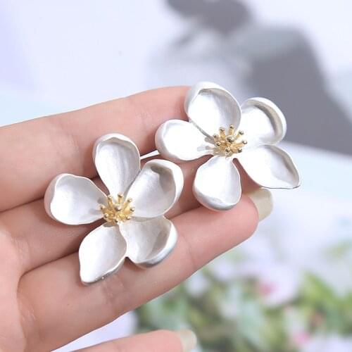 2019 Trendy Korean Cute Gold Flower Stud Earrings For Women Boho Geometric Metal Summer Statement Earring Fashion Jewelry Gift