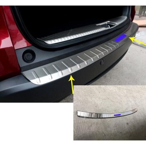 Car Stick Outside Rear Bumper Stainless Steel Scuff Sill Trunk Pedal Trim Part For Honda HRV HR-V Vezel 2014 2015 2016 2017 2018