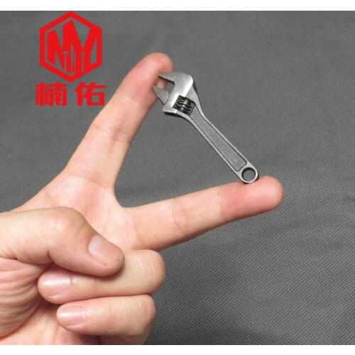 1PC EDC Portable Keychain Tool Pendant Creative Mini Wrench Monkey Wrench Outdoor Self-Defense Tool