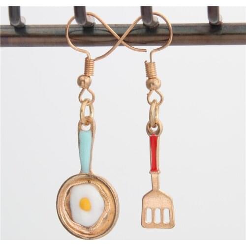 1pair Funny Asymmetric Shovel Pan Fried Egg Enamel Earrings Womens Cooker Personality Creative Birthday Gifts For Girlfriend
