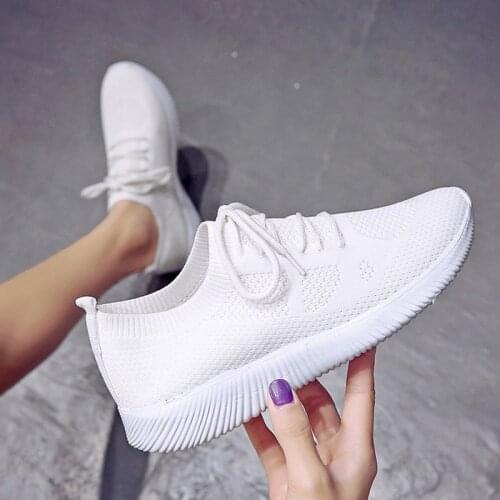 Womens Sports Shoes Sneakers Outdoor Mesh Lace Up Women Shoes Walking Sports Ladies Breathable Ultralight Autumn Shoes Women