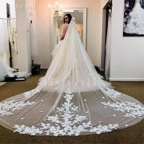 4 Meters 2 Layer Lace Appliqued Wedding Veil Cathedral Blush Flower Veil with Metal Comb