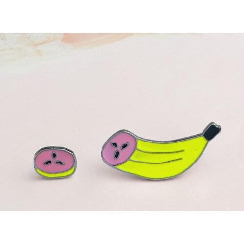 2pcs/set Banana Pin Set Enamel Yellow Fruit Banana Brooch Pins Buckle Denim jackets Sweater Coat Collar Pin Badge Jewelry Gift