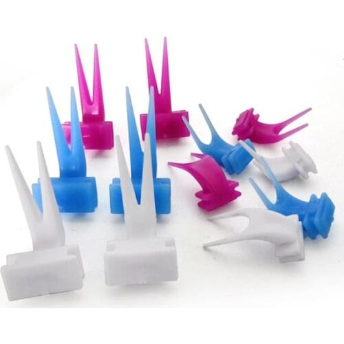 1pc Birds Parrots Fruit Fork Pet Supplies Plastic Food Holder Feeding On Cage Pet Supplies Fruit Snacks Fork