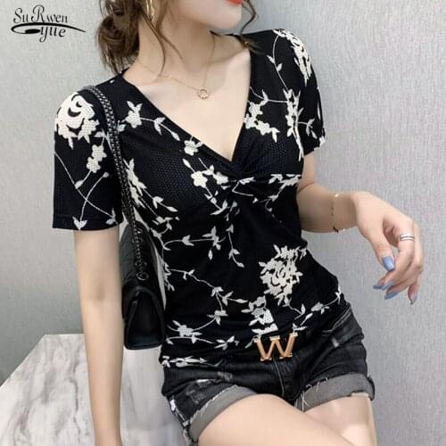 2021 Summer New Fashion Temperament Slim V-neck Printed Stitching Short Sleeve Womens Shirts Python Pattern Streetwear 9888