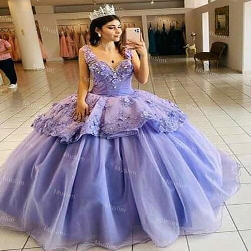 Princess Lilac Quinceanera Dresses With Flowers Sexy V Neck Ball Gown Sweet 15 Dress Poofy Plus Size Prom Birthday Party Dress