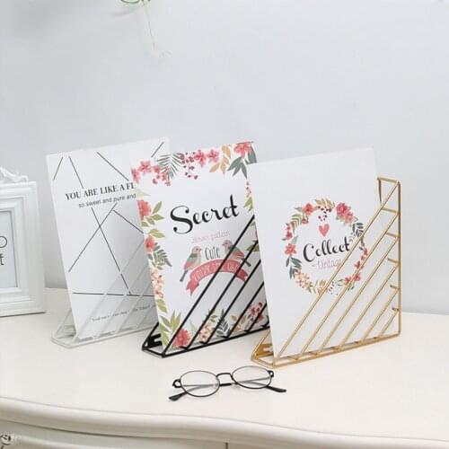 Nordic Wrought Iron Wall-mounted Storage Rack Home Desktop Wall Storage Magazine Rack Bookshelf Home Decoration