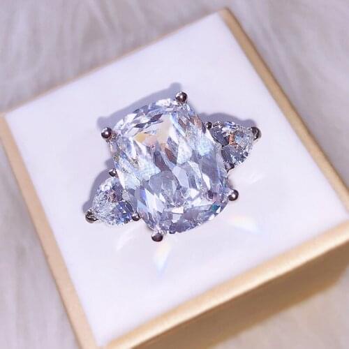 Europe And The United States Large Oval Zircon Ring Noble Atmosphere Ladies Party Dinner Jewelry Romantic Luxury Gift