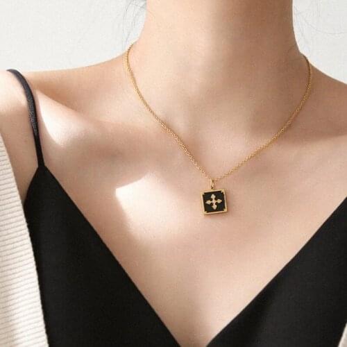 Never Fade Enamel Cruciate Flower Pendant Necklace Choker 18 K Gold Plated 316L Titanium Stainless Steel Fine Jewelry Woman Gift