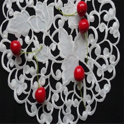 Free Shipping White Hollow Round 20cm 30cm 40cm Tablecloth Cup Coffee Teamat Cover Place Pad Elegance Cup Embroidery