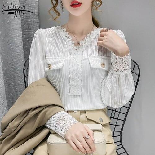 2021 Spring Fashion V-neck Long Sleeve Shirts Women Gold Velvet Bottom Shirt Lace Splicing Office Lady Shirt Clothes 12057