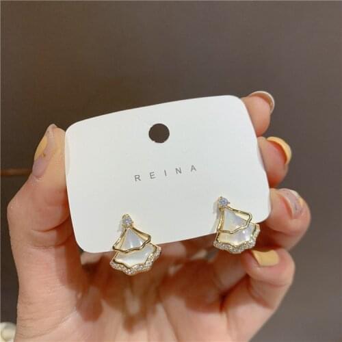 Koreas new fashion jewelry 14K gold plated zircon fan-shaped shell earrings sweet student gifts womens daily accessories
